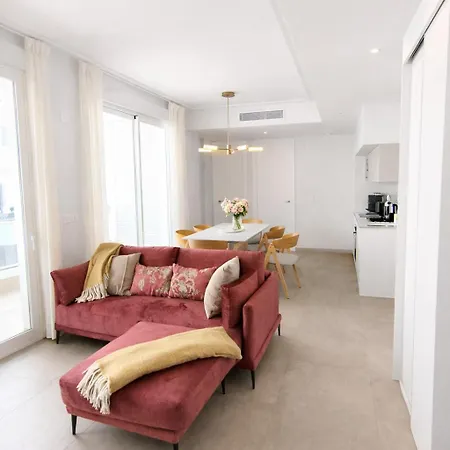 Sunny Waves & Coast 2 Apts, 6br, Ac & Heated Pool * Torrevieja