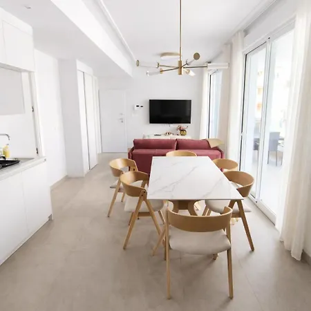 Apartamento Sunny Waves & Coast 2 Apts, 6br, Ac & Heated Pool
