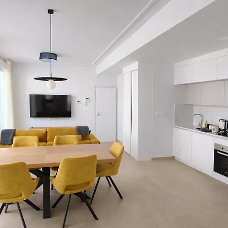 Apartamento Sunny Waves & Coast 2 Apts, 6br, Ac & Heated Pool *