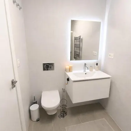 Sunny Waves & Coast 2 Apts, 6br, Ac & Heated Pool Torrevieja
