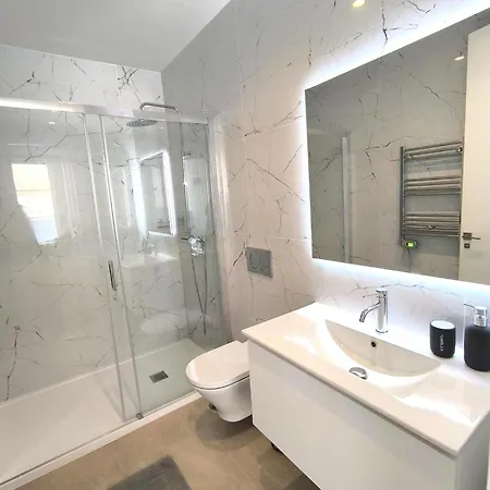 Apartamento Sunny Waves & Coast 2 Apts, 6br, Ac & Heated Pool