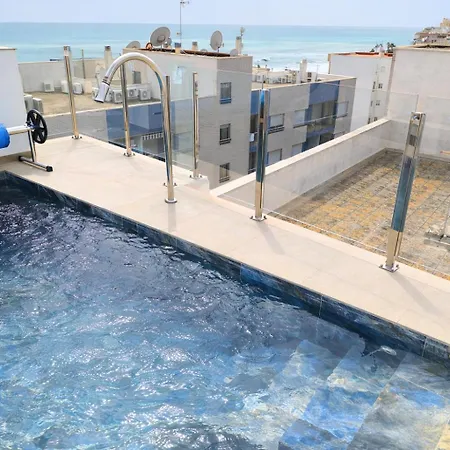 Sunny Waves & Coast 2 Apts, 6br, Ac & Heated Pool Apartament Torrevieja