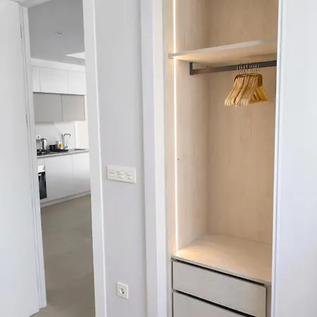 Apartamento Sunny Waves & Coast 2 Apts, 6br, Ac & Heated Pool