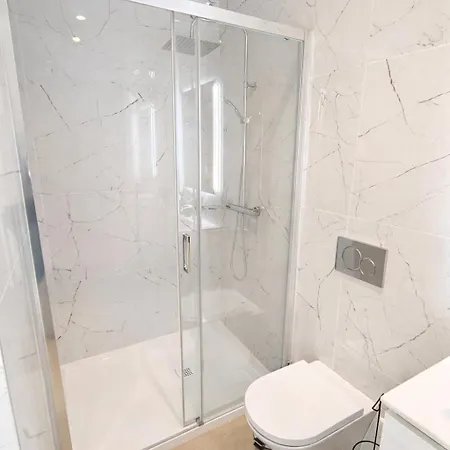 Sunny Waves & Coast 2 Apts, 6br, Ac & Heated Pool * Torrevieja