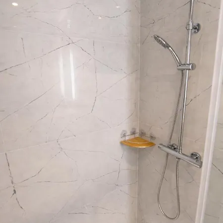 Apartamento Sunny Waves & Coast 2 Apts, 6br, Ac & Heated Pool *